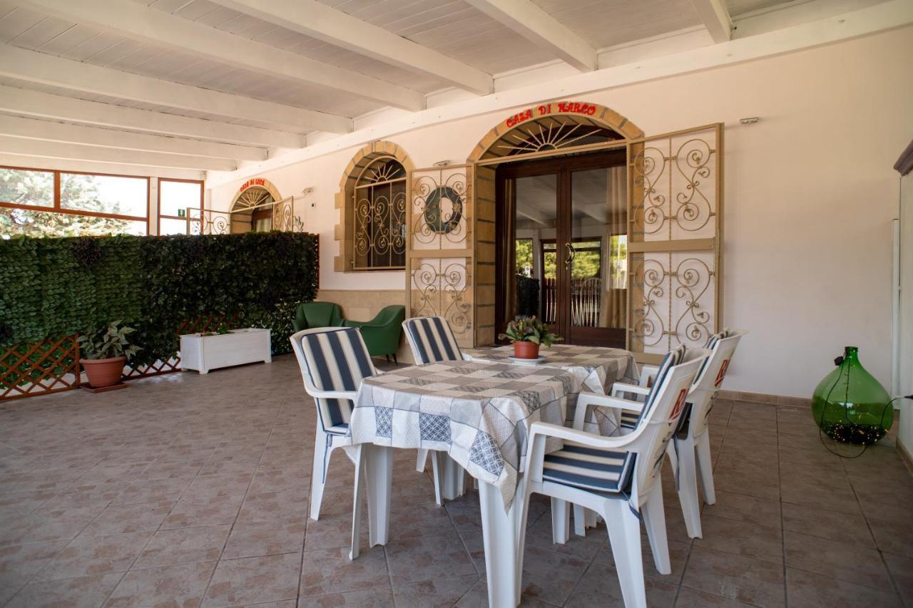 La Casa Di Luca - By Host4U Apartment Pulsano Luaran gambar