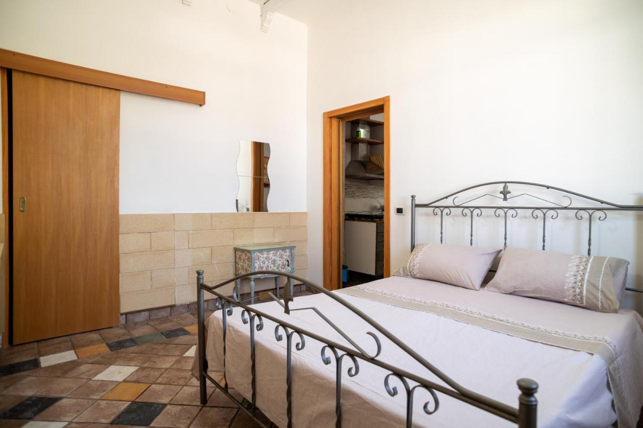 La Casa Di Luca - By Host4U Apartment Pulsano Luaran gambar